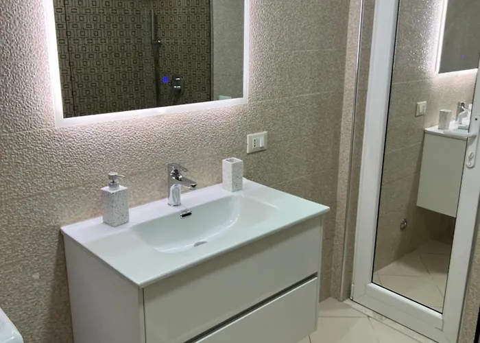 Franci's No4 * Tirana